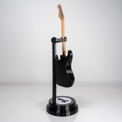 Vista trasera de la réplica en miniatura de Fender Stratocaster negra