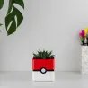 Maceta Pokeball con planta